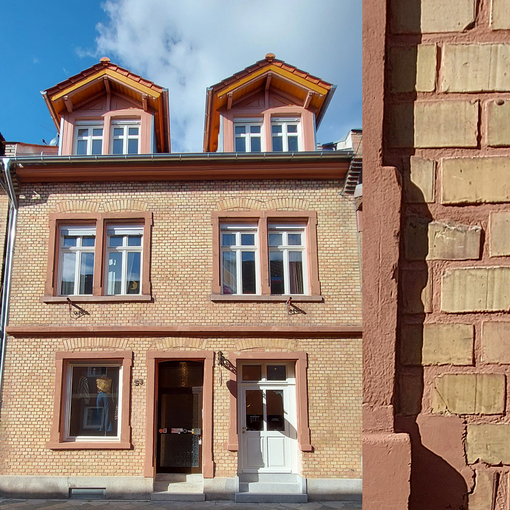 Abbildung: Haus M in Mannheim-Neckarstadt - Erweiterung eines Mehrfamilienhauses zu Wohn- und Geschäftshaus